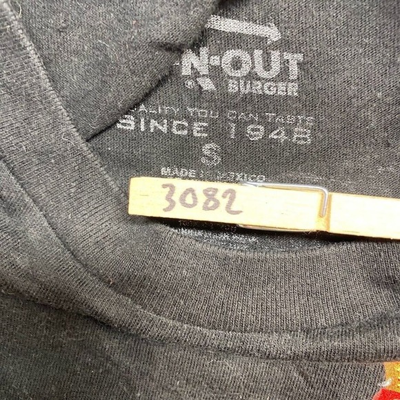In N Out Burger Graphic Tee Thrifted Vintage Style Size S - Picture 11 of 11